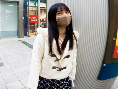 【ロリ巨乳美少女】めっちゃ可愛い顔してデカパイ！幼顔の美少女が、おっぱい揺らして感じまくり！キュートな顔とアンバランスな巨乳がたまらない！大興奮間違いなしのエロかわボディにメロメロ♡