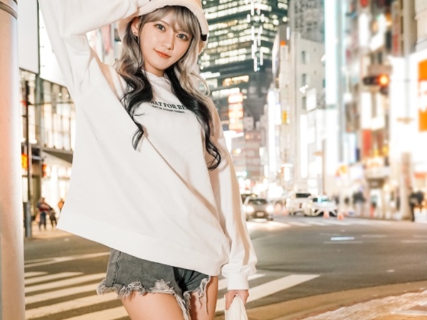 【ギャルの神対応】『おっさん、元気だしてよ！』クビになったおっさんを激カワギャルが癒す！朝までハメまくる濃厚セックスでストレス発散♡