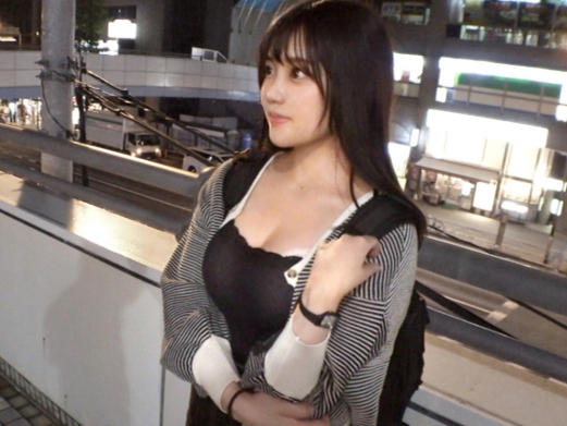 【色白美巨乳娘の悶絶セックス】『あっ…そこダメぇ！』敏感なアソコを激しく突かれ、トロトロに感じちゃう巨乳ムスメ！ 柔らかいオッパイを揺らしながら、激ピストンに喘ぐ姿が超エロい！♡