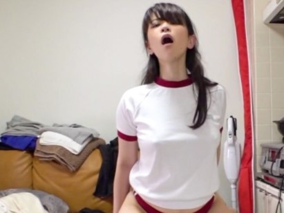 【ブルマ美少女の敏感ボディ】 透ける乳首がエロすぎて…♡ 騎乗位で激しく腰振り、ポルチオ快感に悶える！