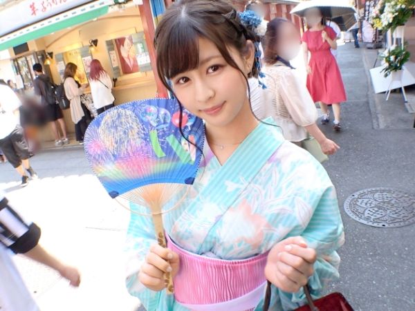 【浴衣美人教師の危険な休日】『生徒にバレたら…』夏祭りを楽しむ美人先生をナンパ！浴衣姿で濃厚セックスに溺れ、生徒が見たら興奮間違いなしの着衣プレイで大胆に乱れる！♡