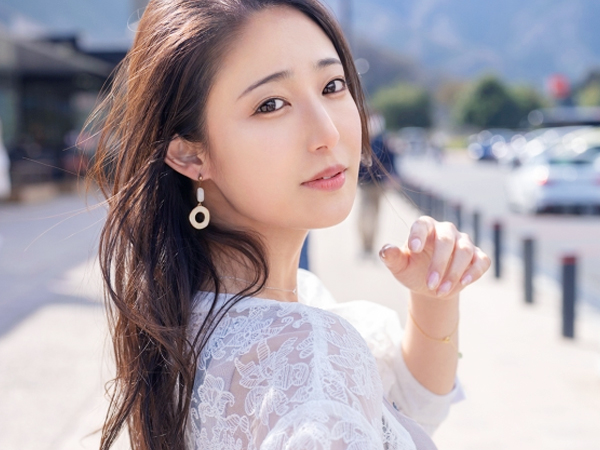 【温泉で乱れる淫乱お姉さん】年下男子の若チンポにメロメロ♥生ハメ大好きお姉さんが、温泉旅行で発情!おまんこを激しく突かれて、感じまくりでエロさ爆発!