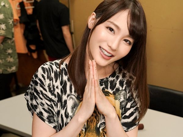 【関西弁お姉さんの甘い誘惑】「アカン…気持ちよすぎる…」エロかわお姉さんが方言で喘ぐ!ベロチューしながら濃厚セックス、主観映像で臨場感MAX!関西弁のアクメボイスが耳元で響く、とろけるようなエロ体験!♡