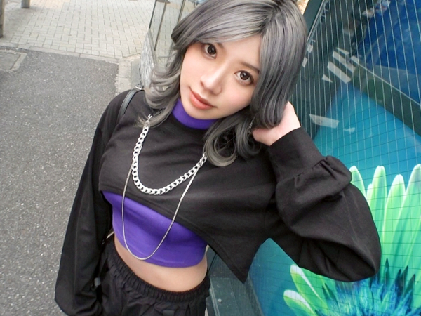 【ギャルナンパ】へそ出し銀髪ギャルとヤバいセックス！発情しまくりのビショ濡れマ○コを激ピストンでイカせまくり！街で見つけたエロカワギャルが乱れまくる！！♡