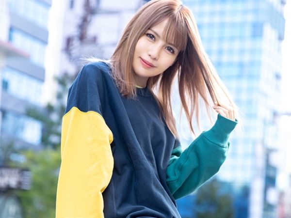 【芸能志望ギャルの裏デビュー】『もっとちょうだい…』アパレル店員の美ギャルがAVで本気の3P！2本のチンポを激しく咥え込み、芸能界への夢をエロでアピール！乱れまくる姿がヤバい！♡