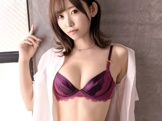 【美尻クイーン降臨】プリプリ美尻の持ち主が密着セックスで大胆に！硬直したチ○コで奥まで突かれ、感じまくる姿がエロすぎる♡