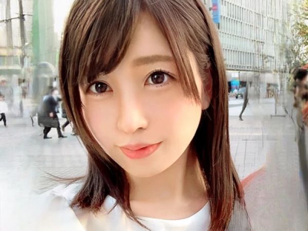 【軟体JDの淫らな柔軟性】『あっ…ダメ…すぐイっちゃう…』パイパン即イキ女子大生がプリ尻揺らして絶頂！立ちバックで深挿しピストンされ、柔らかボディがエロく歪む♡