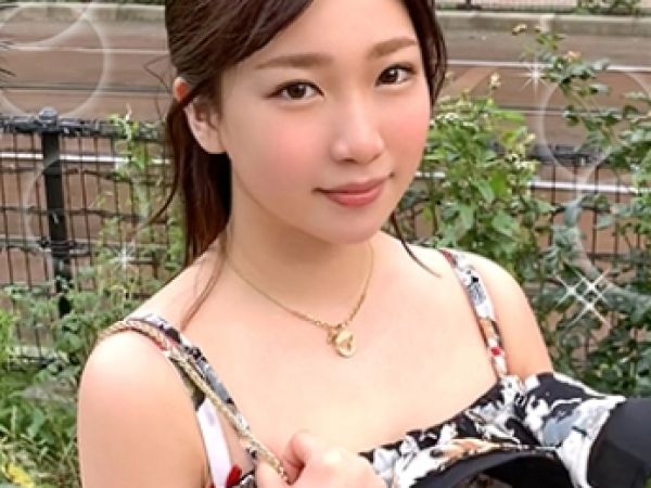 【性欲旺盛な介護士お姉さん】『もっと奥まで…』肉感的な色白むちむちボディの欲求不満なお姉さんが、キツキツ名器で男を誘惑！本能のままに腰を振りまくる濃厚セックスで乱れまくる！♡