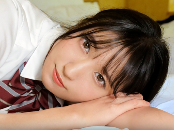 【無垢な美少女の危険な誘惑】『おじさん、もっと…』ホテルで快楽に目覚めた激カワ美少女が、おじさんのテクニックにメロメロ！恥じらいながらもイキまくる！♡
